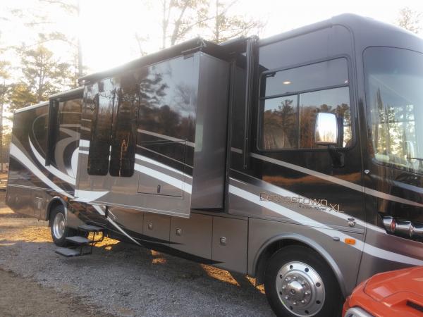 2014 Georgetown xl 378 with slides out