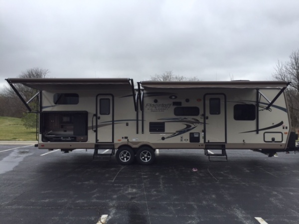 2016  831 BHDS awning