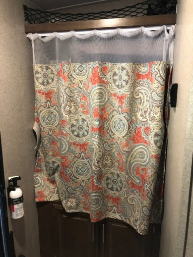 235S Back bunk curtain