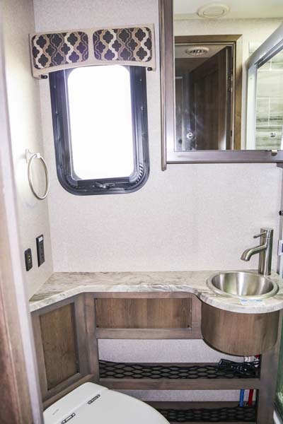 28SS - Bathroom Counter and Window