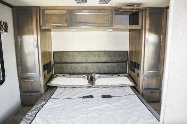 28SS - Bedroom