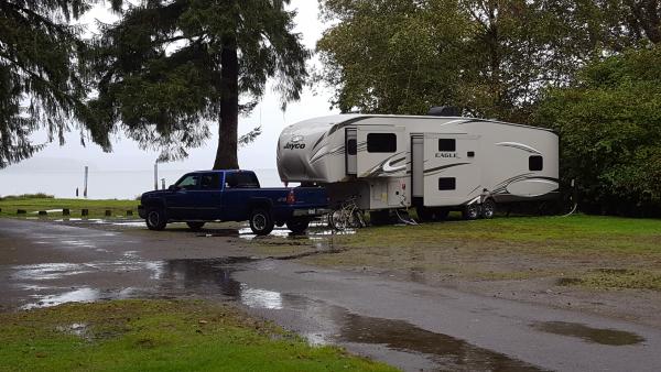 2nd stop...Rain Forest Village RV Resort, Lake Quinault, WA 
It was like staying under a waterfall out there!