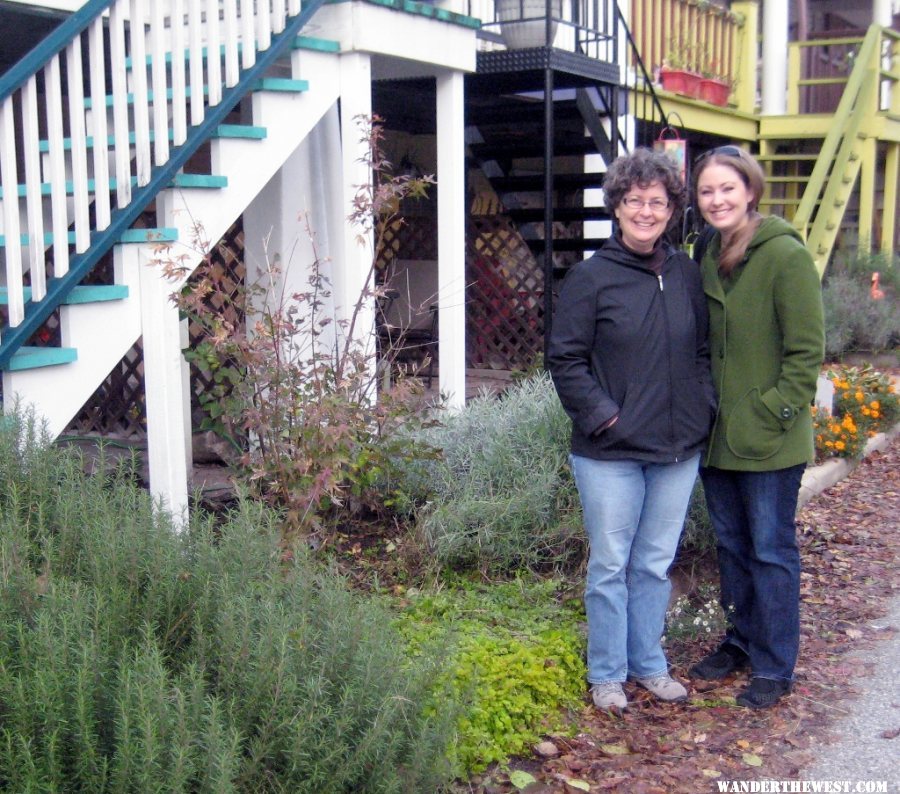 48 Veronica and Jenny at Jenny house (1024x903).jpg