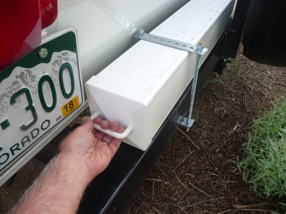 5 inch vinyl fence post and end caps with cabinet handle.