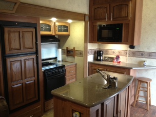 5er kitchen with island sink