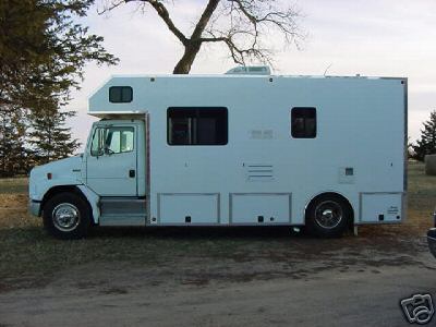 96 Freightliner FL70, 20'