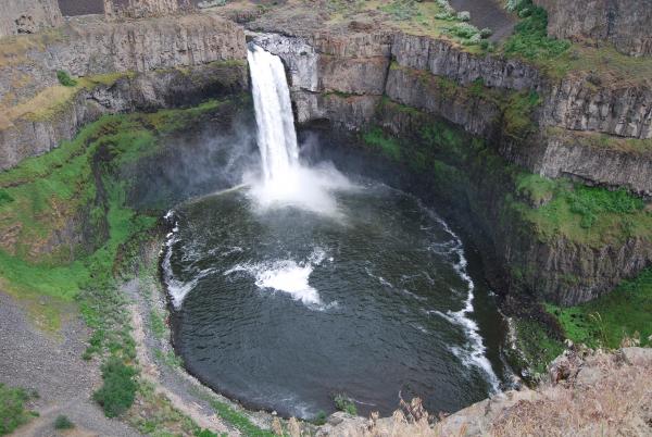 A day trip around the area uncovers this wonderful 183ft waterfall .  Palouse Falls.