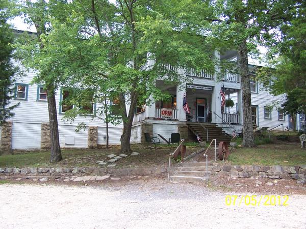 A huge old house that was an Antique Store we browsed through...lots of stuff..