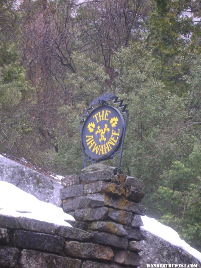 Ahwahnee Hotel entrance gate sign