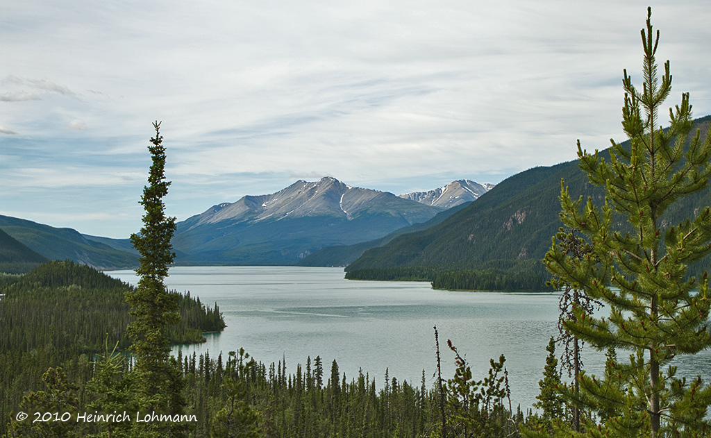 Alaska highway, Muncho Lake