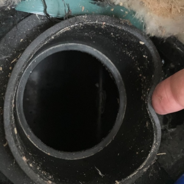 Back tank has rubber grommet to accommodate 3" nominal (3.5" OD) pipe.