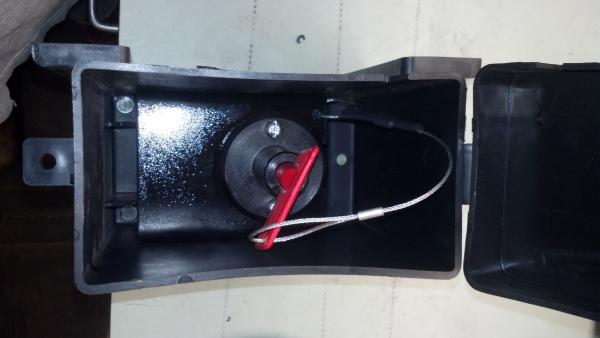 Battery isolator in battery box