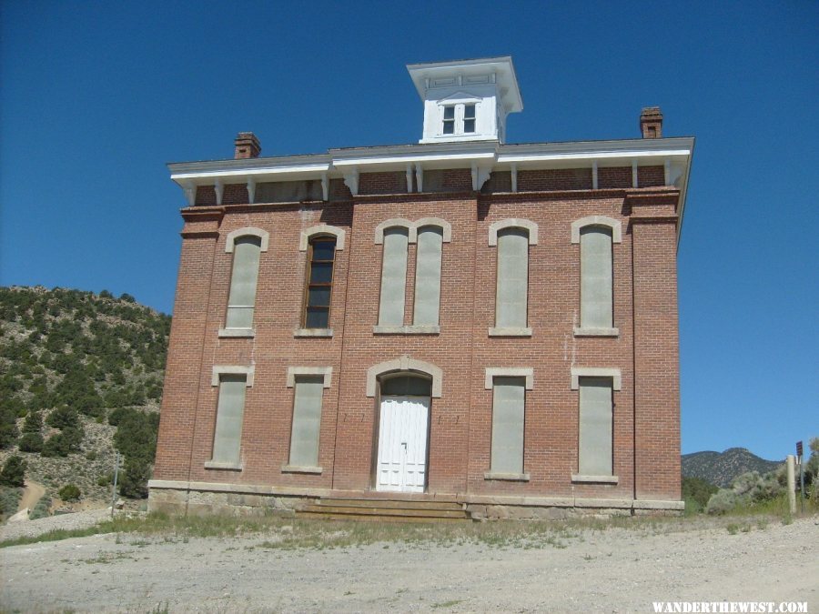 Belmont courthouse