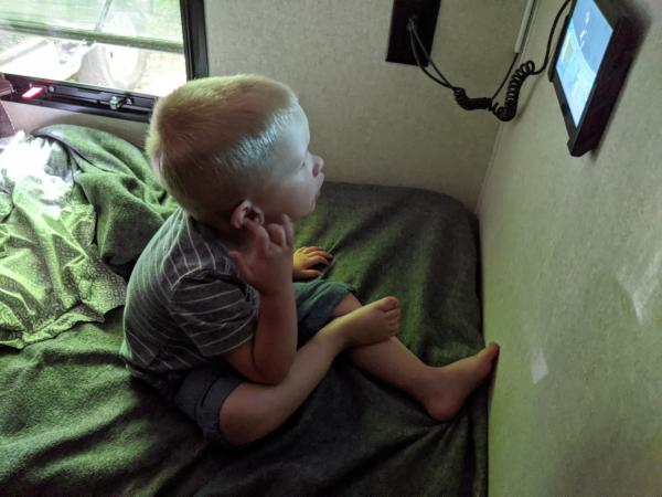 Bottom bunk tablet mount and USB outlet