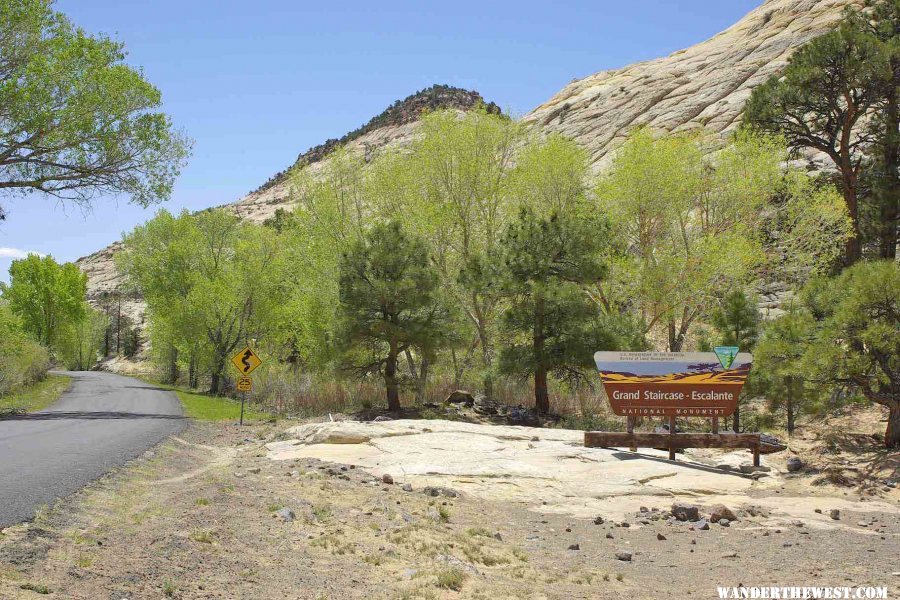 Boulder Entrance to Burr Trail