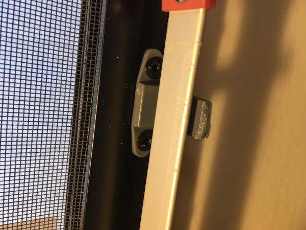 Broken window arm latch