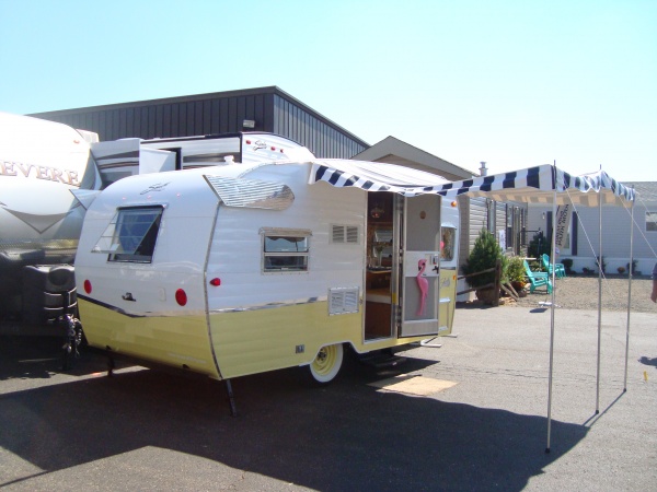 Butternut over White 16' at the Forest River 2014 Expo in Elkhart Indiana. This is a limited run of only 1941 "1961 Shasta Airflyte Re-Issued in 2015"