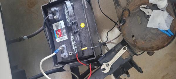 camper battery hook up