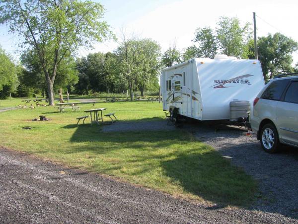 Camping at St. Lawrence Upper Canada campground, east of Morrisburg, Ontario.  Not a nice place to camp, dirty park, goose crap everywhere even in the