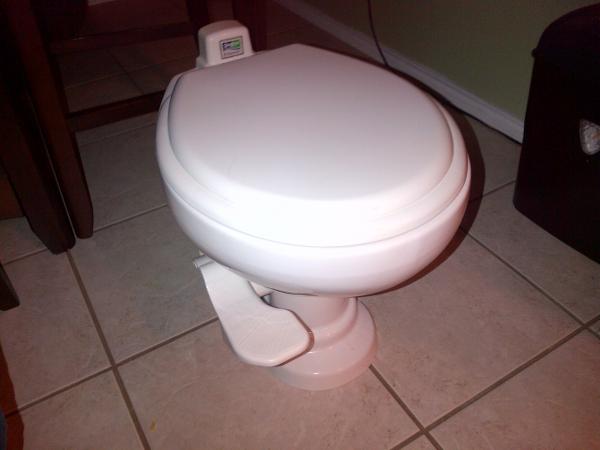 Cleaned and rebuilt toilet, gasket and flush valve.