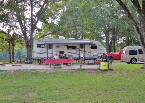 Coachmen Freedom Express 301BLDS
Whitetail Ridge Campground , WestPoint Georgia