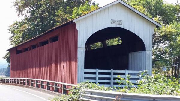 Covered bridge tour in Cottage Grove, or