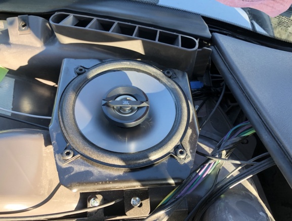 Dash Speaker