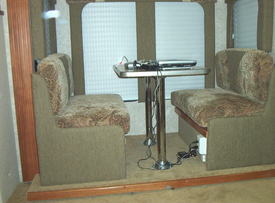 Dinette Seat