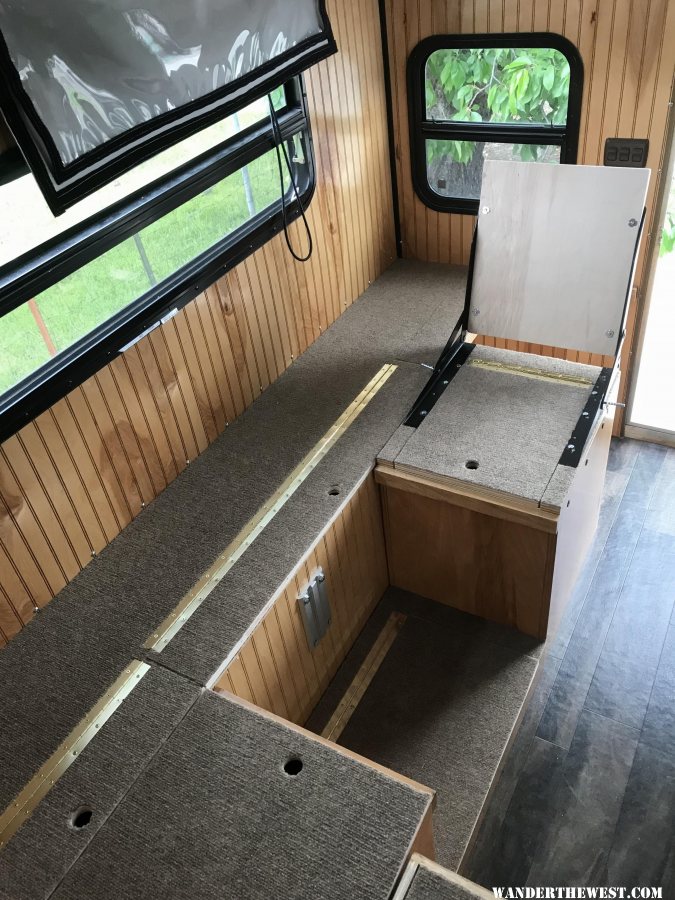 Dinette with seat back