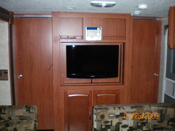 Entertainment Center with 32" Samsung LCD.