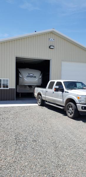 Fifthwheel in outbuilding