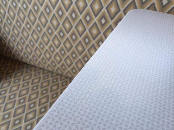 Formica: Dogbone white