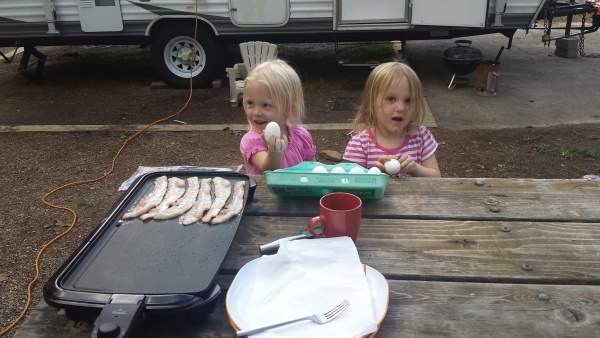 Girls helping cook !!