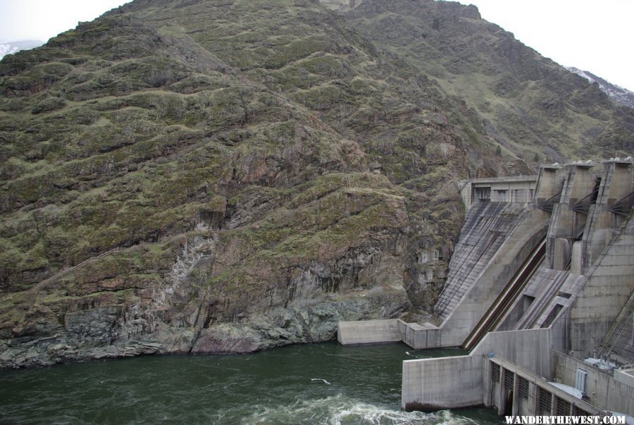 Hells Canyon Dam