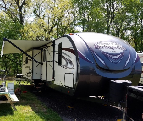 Heritage Glen 272RL at campground (Elkhart Indiana 2018)