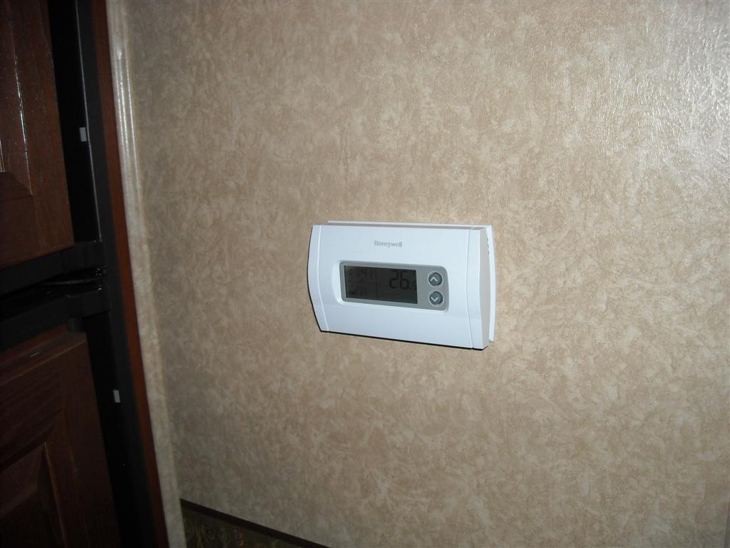 Honeywell Digital Thermostat