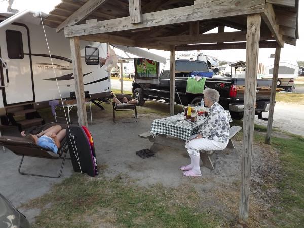 I have to Laugh....the only picture I posted from Great trip staying at the Myrtle Beach RV Travel Park ! Everyone - (mom & and granddaughters) restin