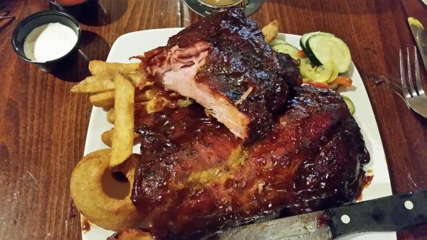 I ordered the full rack of baby back ribs at the brewery. I took most of them home. Very good and meaty.