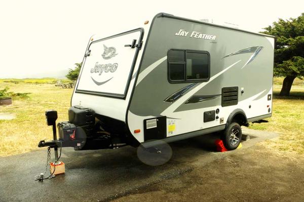 Jay Feather Half Moon Bay - notice front stabilizer and battery cut-out.