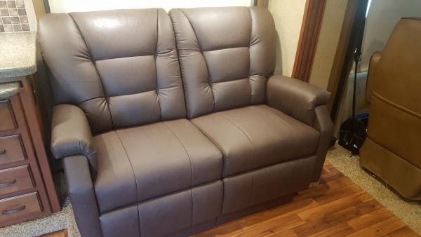 Lambright dual-recliner love seat.