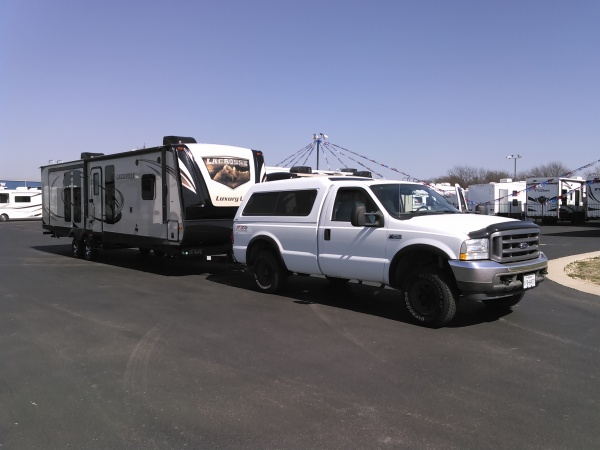 Leaving Crestview RV with the 337RKT in tow