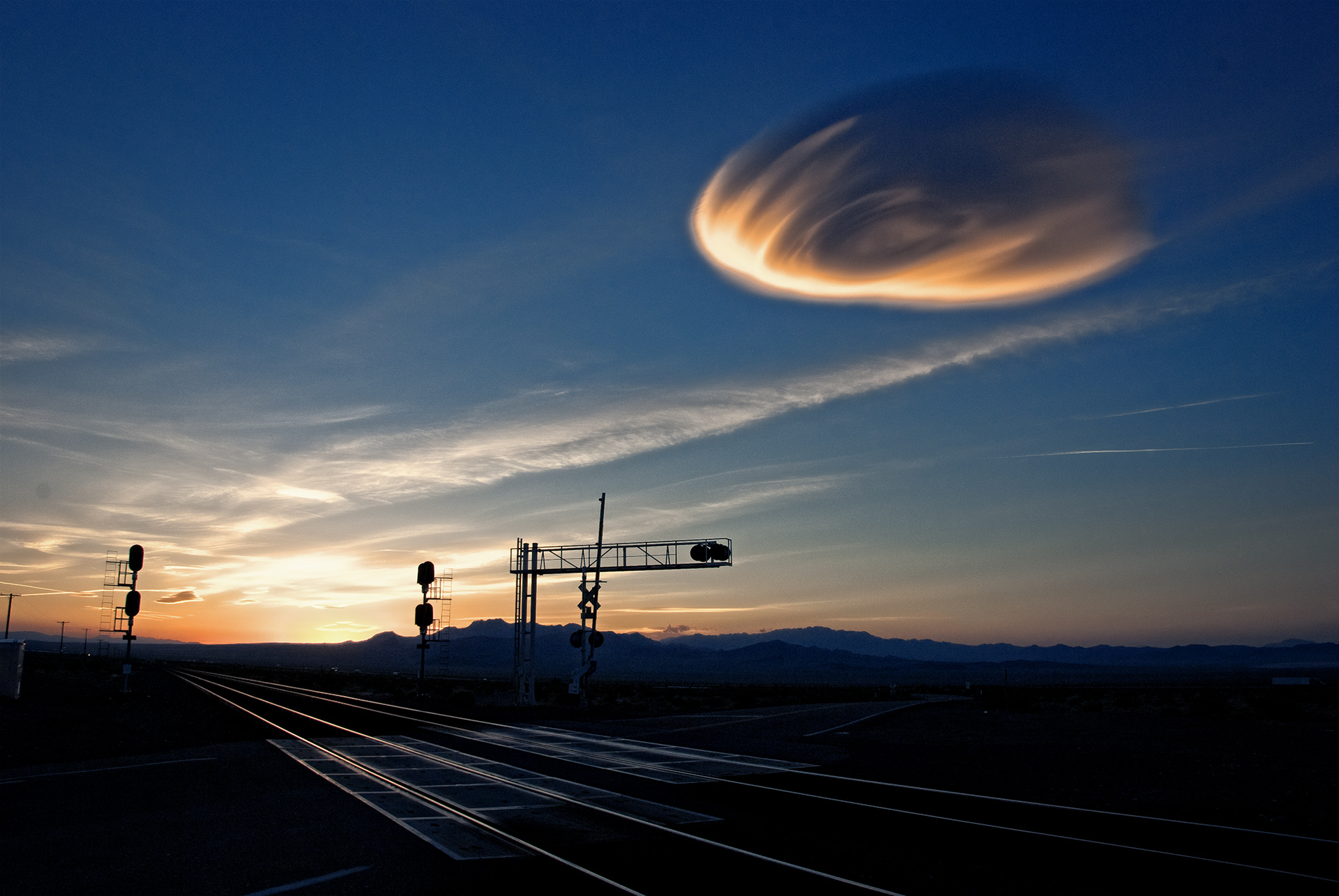 Lenticular Cloud