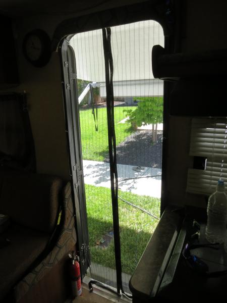 Magic Mesh screen door