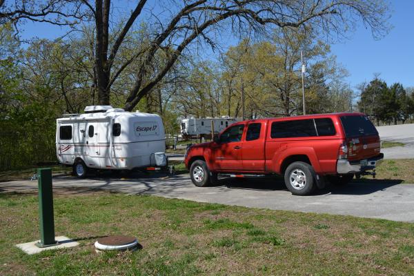 My Toyota Tacoma Access Cab 2011 4.0 4x2 and Escape 17B 2015. The Tacoma had no problems tow climbing the Ozarks of Missouri and Arkansas.