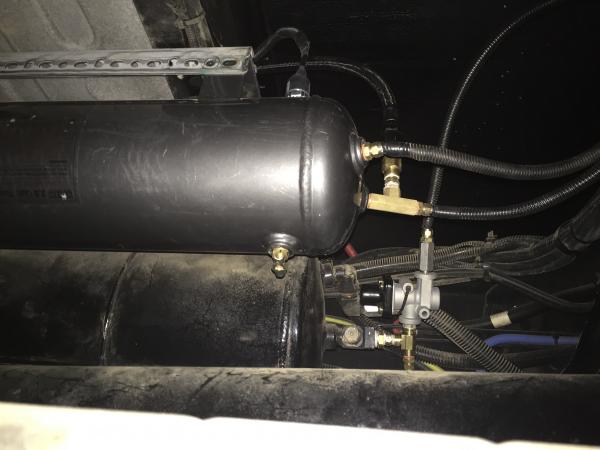 New air tank added. Shows PPV and check valve from OEM tank.