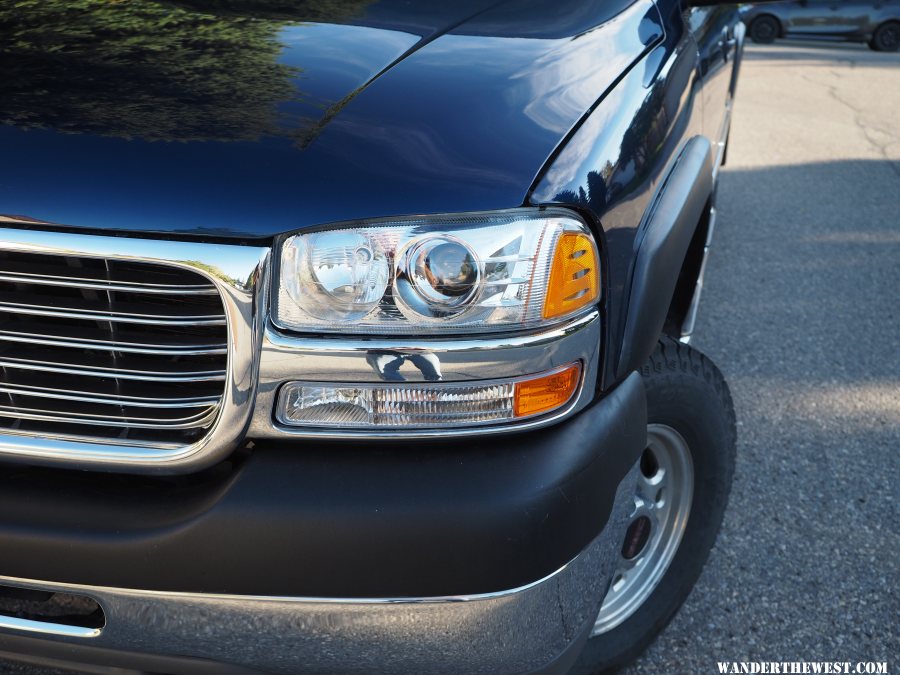 new Denali style headlights with Morimoto H1 projectors and HID bulbs