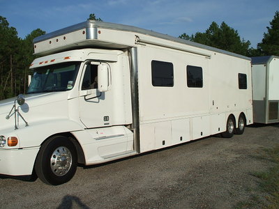 Non sleeper cabover.