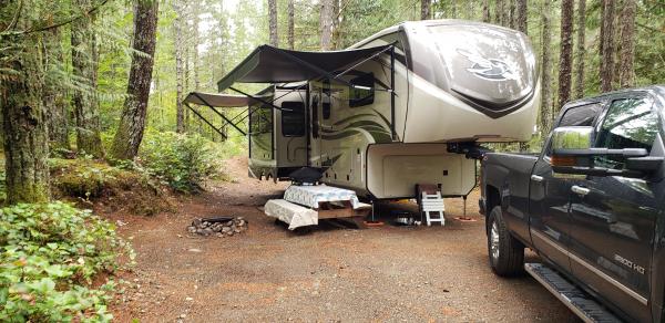 Our cozy spot at Dow Creek RV Resort, Hoodsport, WA. This was the hour it wasn't raining!