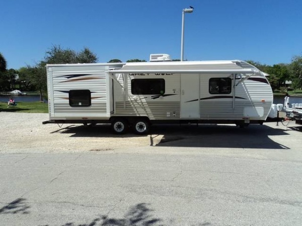 Outside right side with awning open