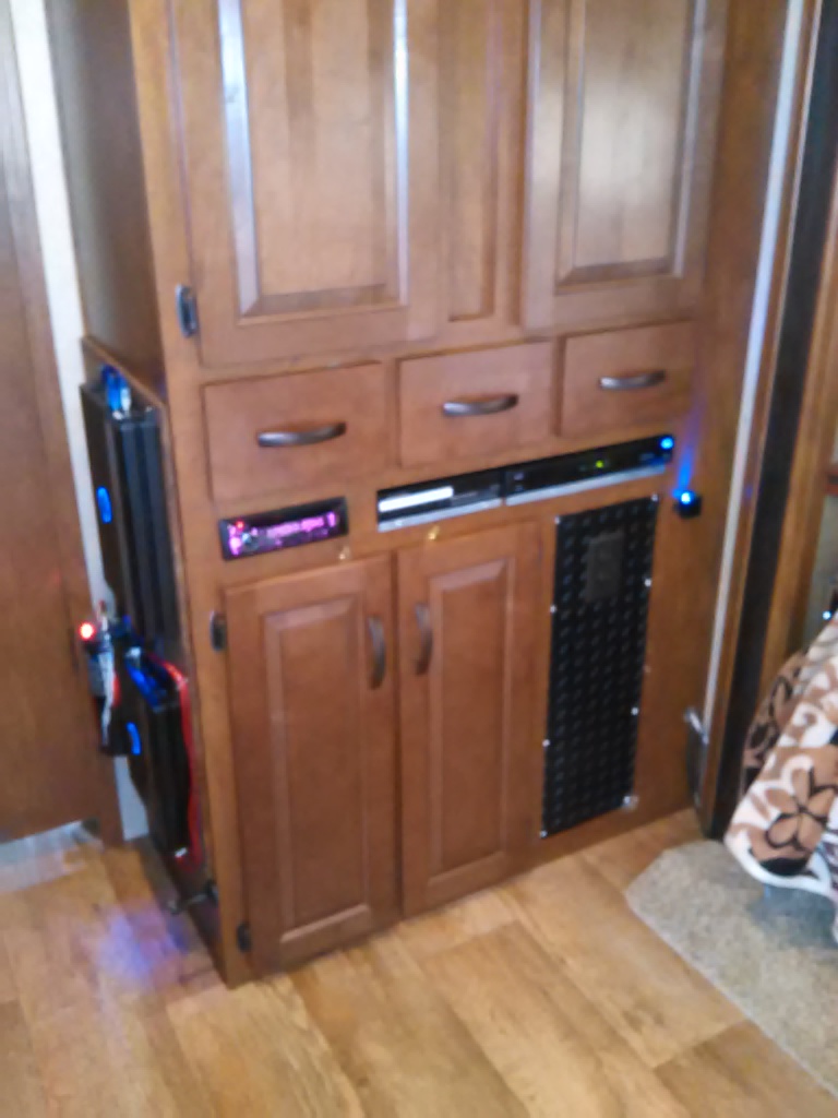 Pantry with electronic mods